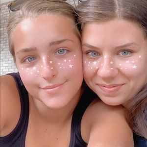 Meet your Posher, Lilly